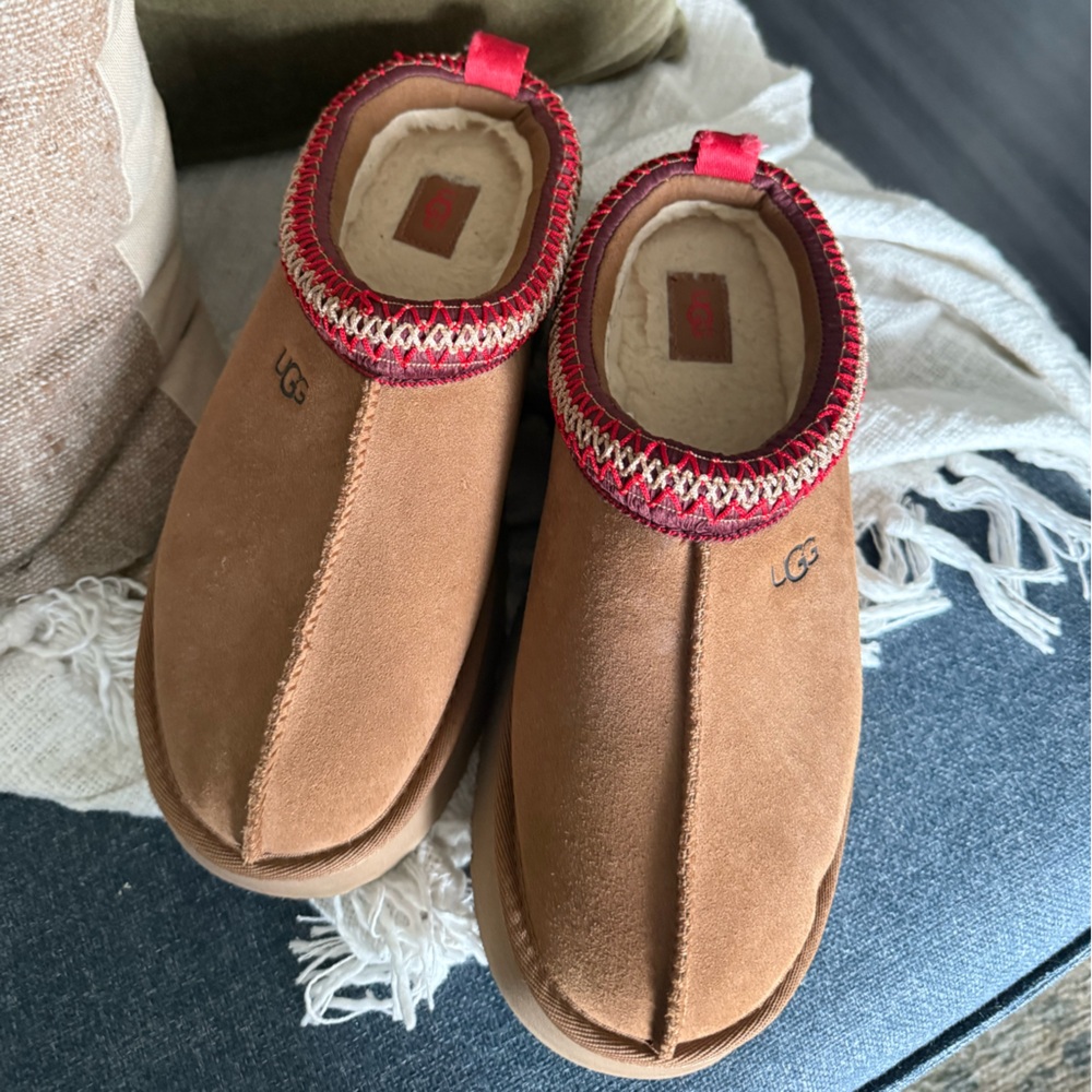 UGG Women's Tan Slippers with Red Accents
